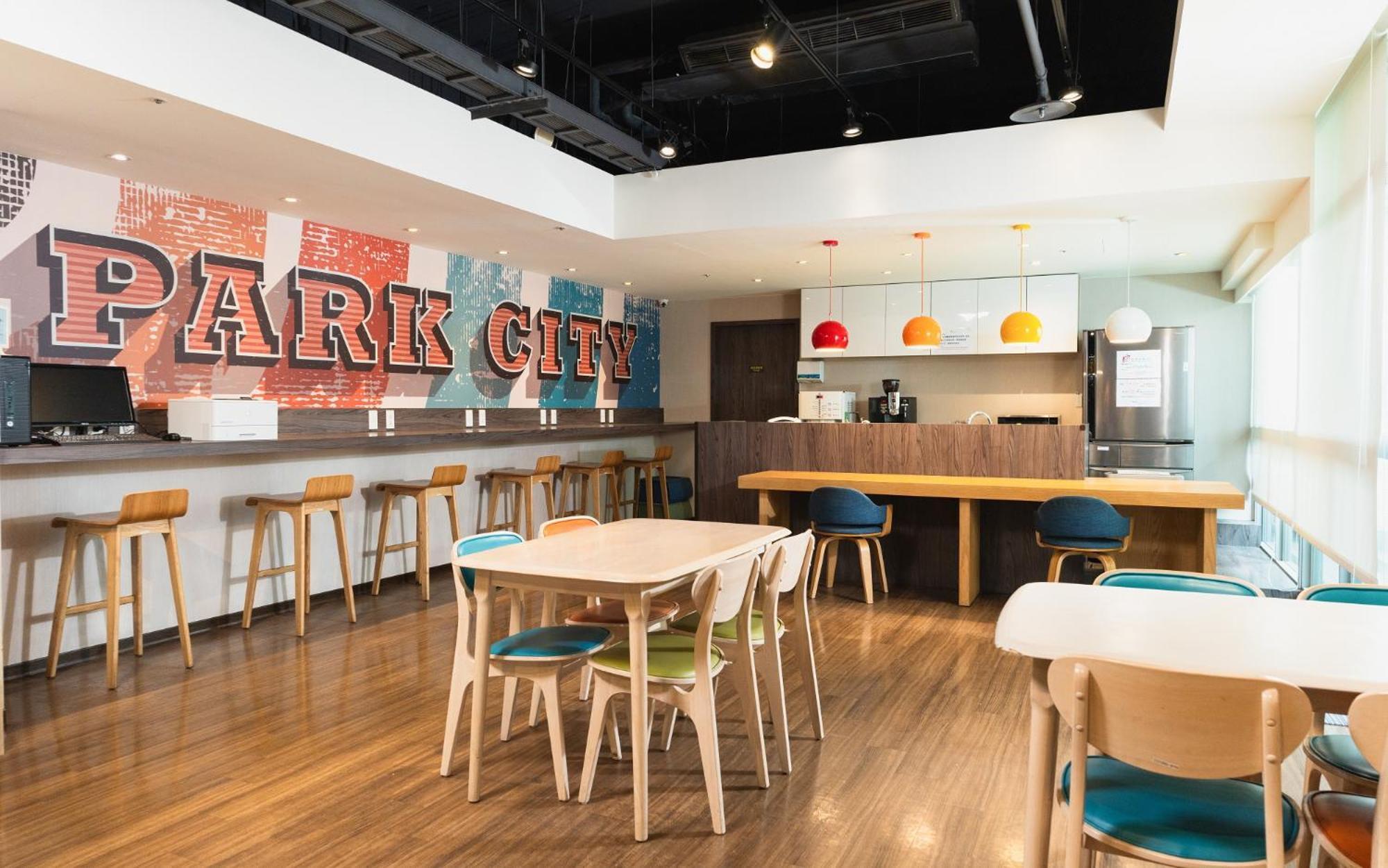 Park City Inn & Hostel Юнхэ Экстерьер фото