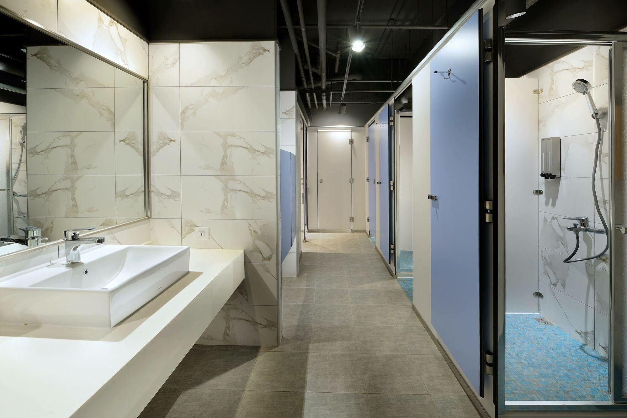 Park City Inn & Hostel Юнхэ Экстерьер фото
